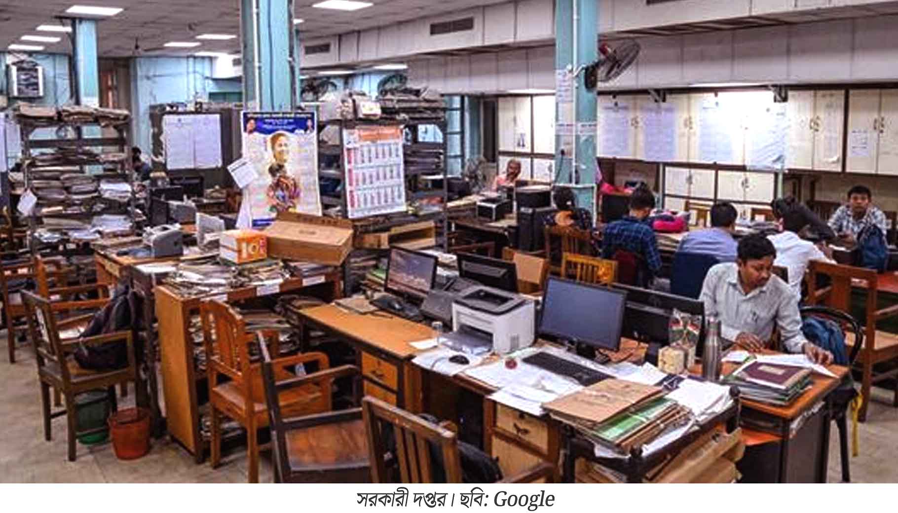 চাকরি থাকবে তো? অনিশ্চয়তার ছায়ায় ৫ লক্ষ চুক্তিভিত্তিক কর্মী, সিভিক পুলিশ নিয়েও বাড়ছে প্রশ্ন
