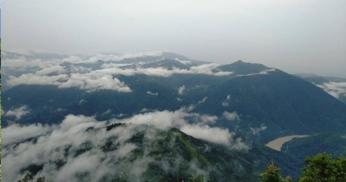 একঘেয়ে দার্জিলিং? সস্তায় পাহাড় ঘুরুন এই ৫ রুটে!